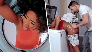 Touching my Girlfriend&apos;s Black sMom Stuck in the Washing Machine - MILFED
